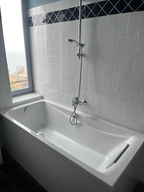 Hotel le Rayon Vert SDB